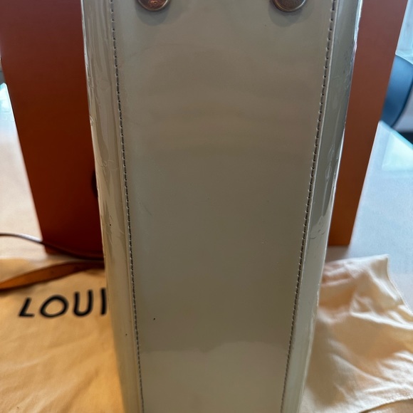 Louis Vuitton Brea PM Vernis - Picture 3 of 12